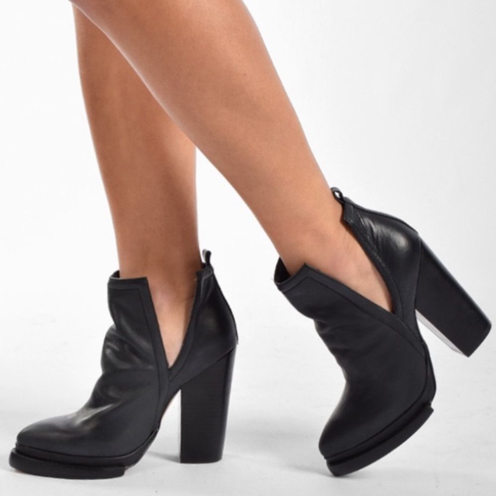 Jeffrey Campbell Booties 9